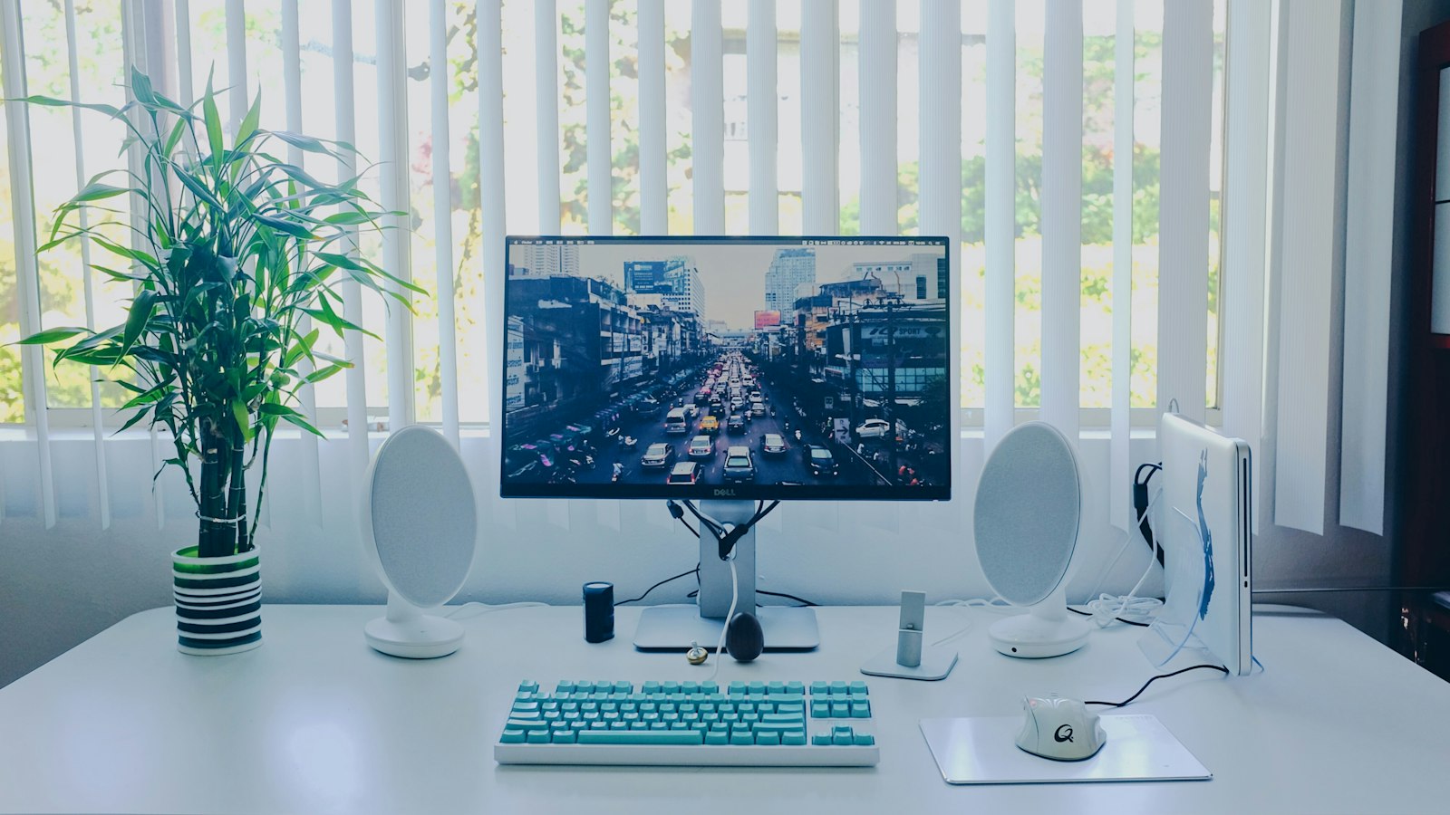 Monitör Seçim Rehberi: Panel, Çözünürlük ve Hz Nasıl Seçilir?
